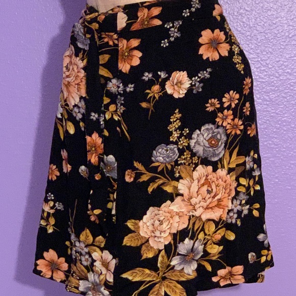 AE wrap skirt - Picture 2 of 4